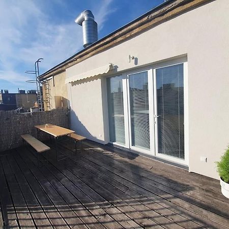 Beauty On The Rooftop With Ac And Rooftop Terrace Budapest Esterno foto